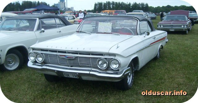 1961 Chevrolet Impala Convertible Coupe front